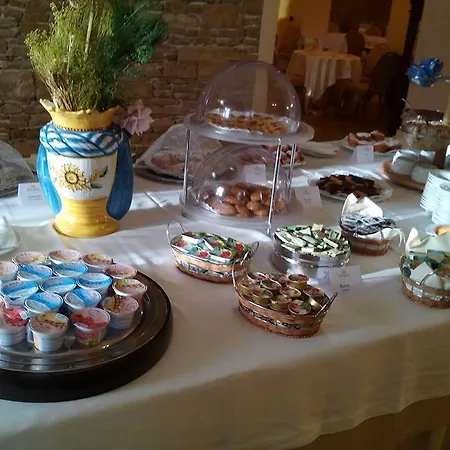 Hotel Il Podere 4*
