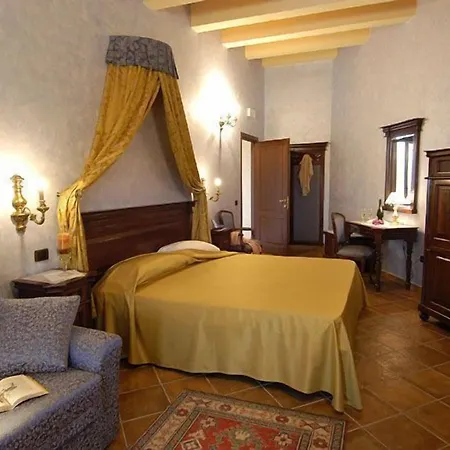 Il Podere Отель 4*