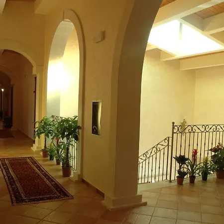 Отель Il Podere 4*